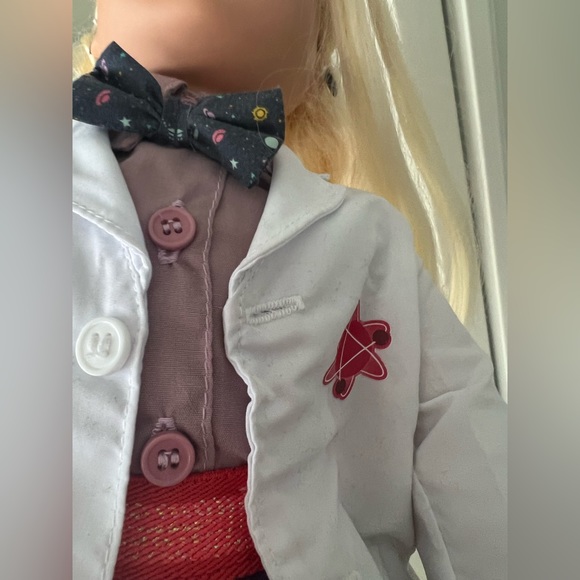 Our Generation Amelia Ann 18-inch Science Doll - Picture 6 of 13